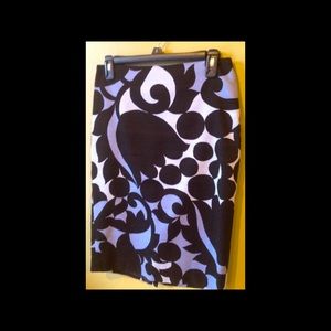 Size 2, Ann Taylor pencil skirt, black w/ periwinkle shades, Excellent cond.